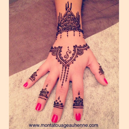 tatouage au henné naturel