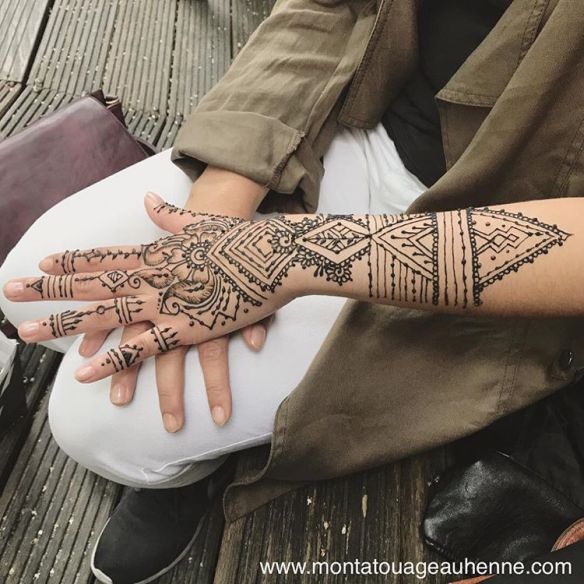 instagram-mon-tatouage-henne-mains-paris-sevran.jpg